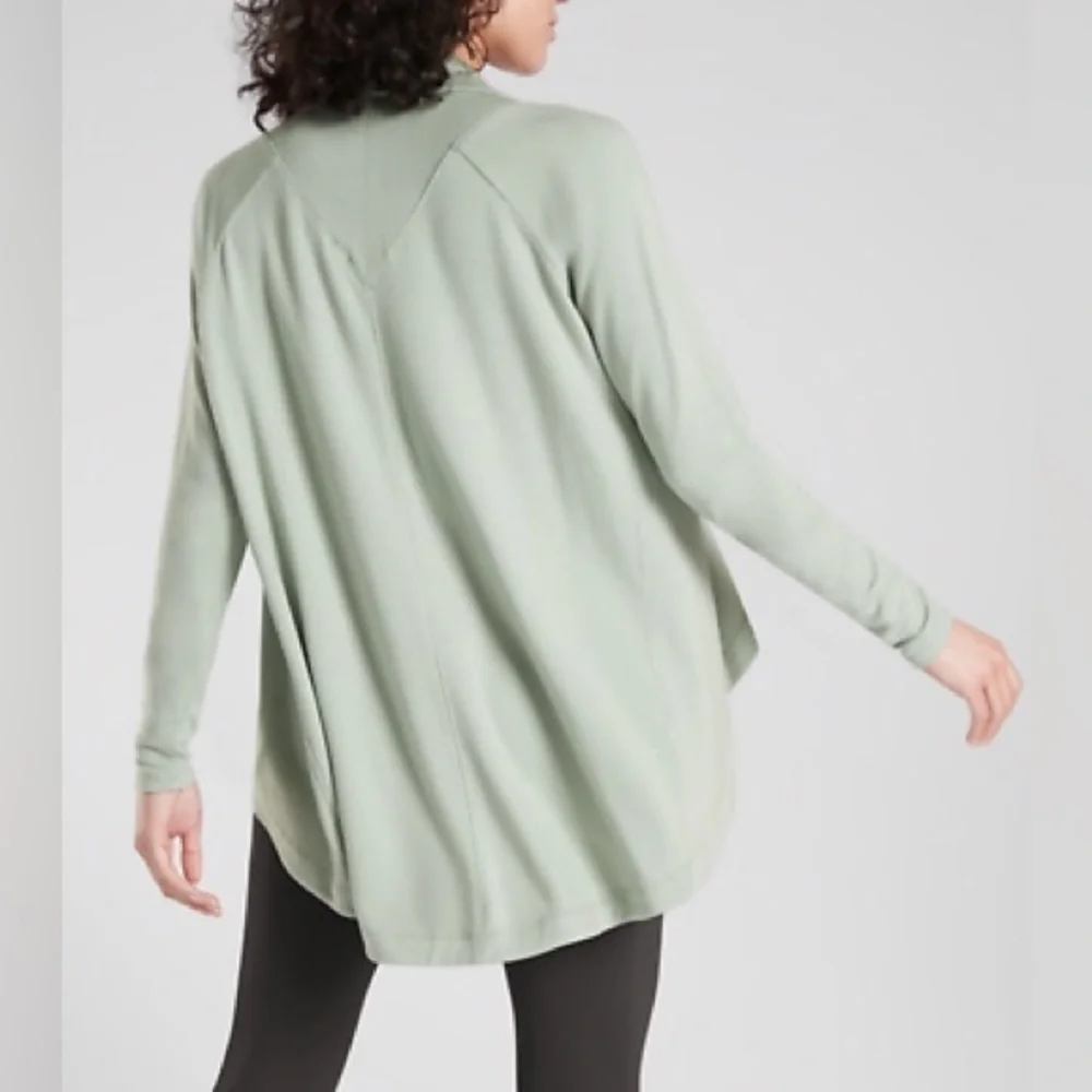 Athleta nirvana wrap long sleeve in opal green